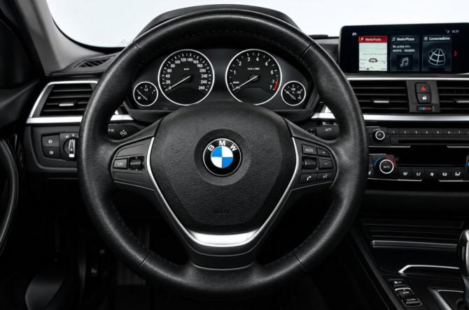 BMW 3 серии VI (F3x) Рестайлинг с пробегом 2018 года, цена 3 049 000 рублей, 84000 км, универсал, Автокод Объявления