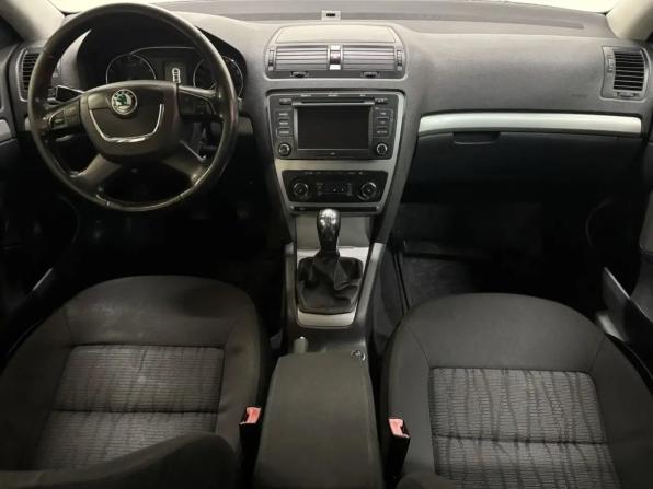 Skoda Octavia II (A5) Рестайлинг с пробегом 2010 года, цена 729 000 рублей, 147157 км, лифтбек, Автокод Объявления