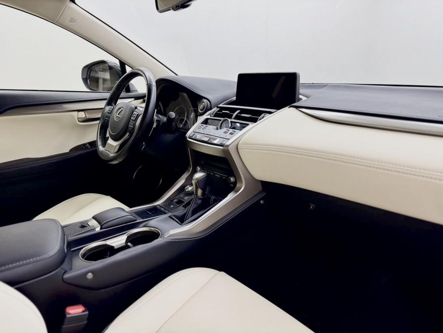 Lexus NX I Рестайлинг Вологда  - изображение 12