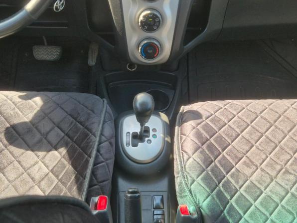 Toyota Yaris II с пробегом 2007 года, цена 537 000 рублей, 242339 км, хэтчбек, Автокод Объявления
