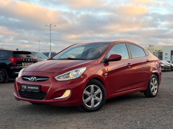 Hyundai Solaris I с пробегом 2013 года, цена 595 000 рублей, 186000 км, седан, Автокод Объявления
