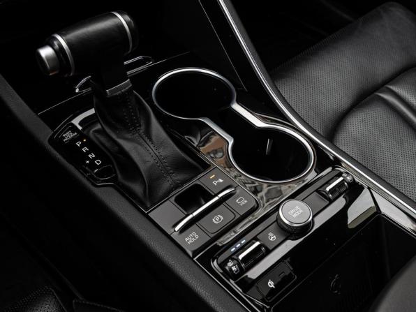 Kia K5 III с пробегом 2020 года, цена 3 230 000 рублей, 63956 км, седан, Автокод Объявления