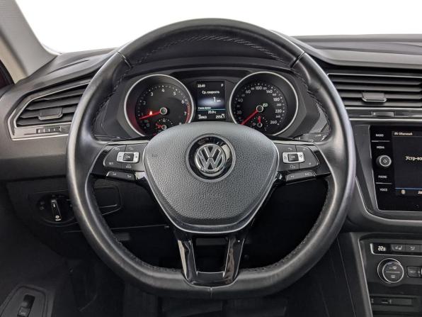 Volkswagen Tiguan II с пробегом 2017 года, цена 2 695 000 рублей, 28958 км, внедорожник, Автокод Объявления