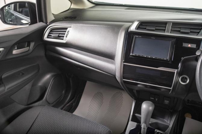 Honda Fit III Рестайлинг с пробегом 2019 года, цена 1 259 000 рублей, 87000 км, хэтчбек, Автокод Объявления