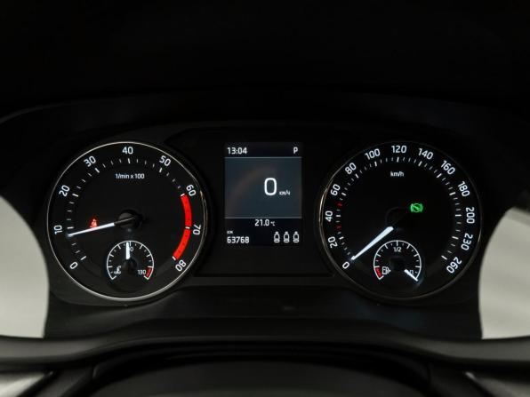 Skoda Octavia IV (A8) с пробегом 2021 года, цена 2 390 000 рублей, 63746 км, лифтбек, Автокод Объявления