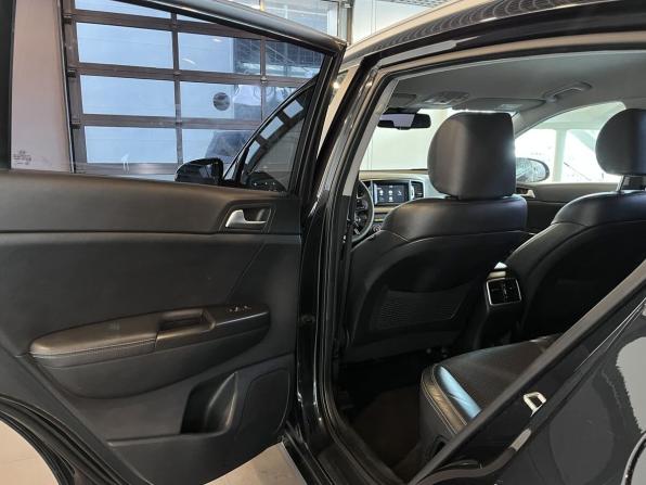 Kia Sportage IV с пробегом 2018 года, цена 2 392 000 рублей, 100805 км, внедорожник, Автокод Объявления