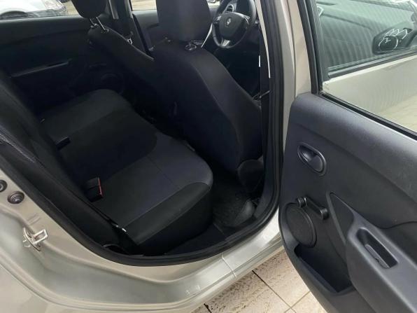 Renault Sandero II с пробегом 2016 года, цена 775 000 рублей, 102927 км, хэтчбек, Автокод Объявления