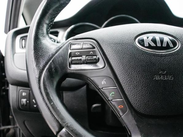 Kia Ceed II с пробегом 2015 года, цена 1 050 000 рублей, 250144 км, хэтчбек, Автокод Объявления