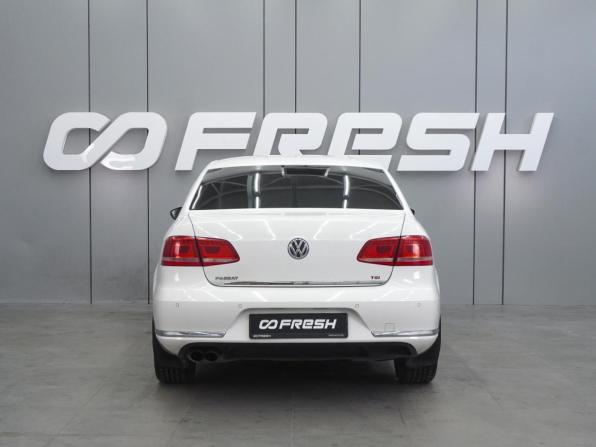 Volkswagen Passat B7 с пробегом 2012 года, цена 1 272 000 рублей, 277963 км, седан, Автокод Объявления