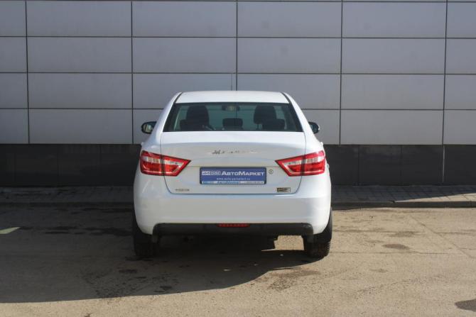 Lada (ВАЗ) Vesta I с пробегом 2017 года, цена 745 000 рублей, 134189 км, седан, Автокод Объявления