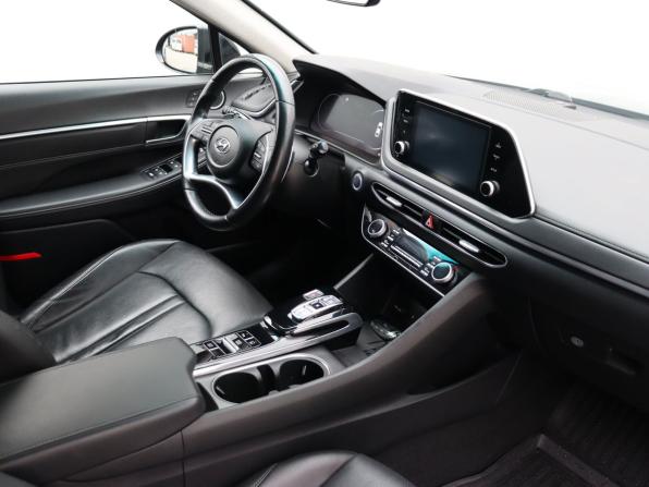 Hyundai Sonata VIII (DN8) с пробегом 2023 года, цена 1 899 000 рублей, 60911 км, седан, Автокод Объявления