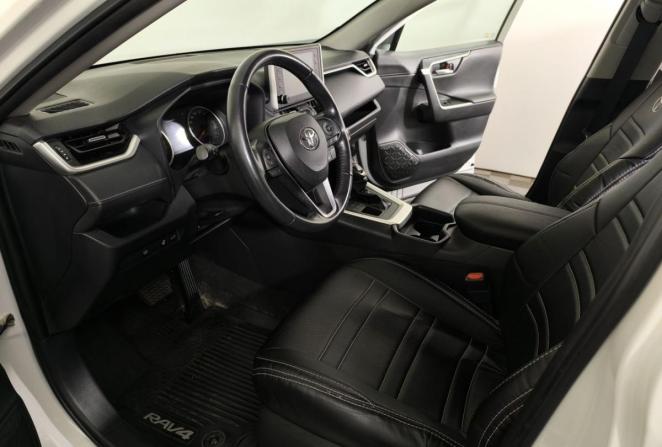Toyota RAV4 V (XA50) с пробегом 2021 года, цена 3 650 000 рублей, 36810 км, внедорожник, Автокод Объявления