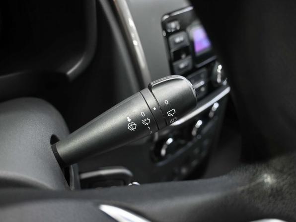 Renault Sandero II Рестайлинг с пробегом 2018 года, цена 1 229 900 рублей, 96000 км, хэтчбек, Автокод Объявления