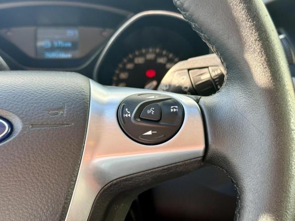 Ford Focus III с пробегом 2015 года, цена 689 000 рублей, 268517 км, хэтчбек, Автокод Объявления