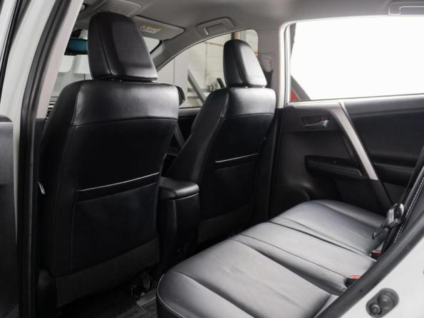 Toyota RAV4 IV (XA40) Рестайлинг с пробегом 2015 года, цена 2 320 000 рублей, 130367 км, внедорожник, Автокод Объявления