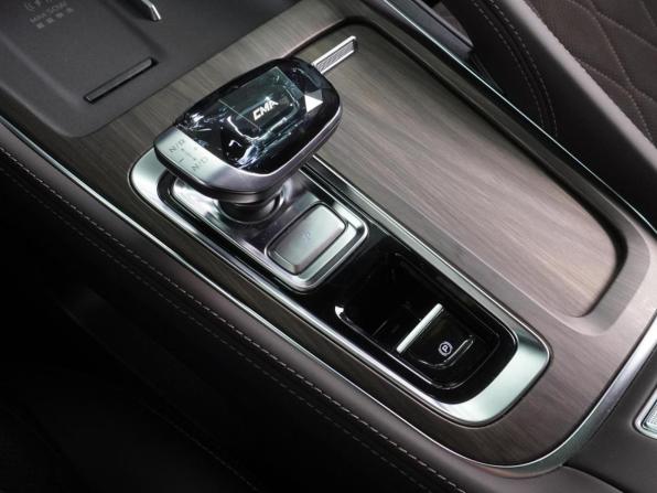 Geely Monjaro I Рестайлинг 2 с пробегом 2025 года, цена 4 249 000 рублей, 1088 км, внедорожник, Автокод Объявления