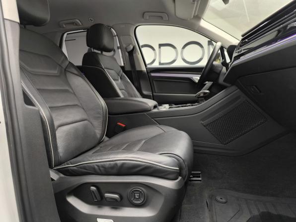 Volkswagen Touareg III с пробегом 2019 года, цена 4 595 000 рублей, 138965 км, внедорожник, Автокод Объявления
