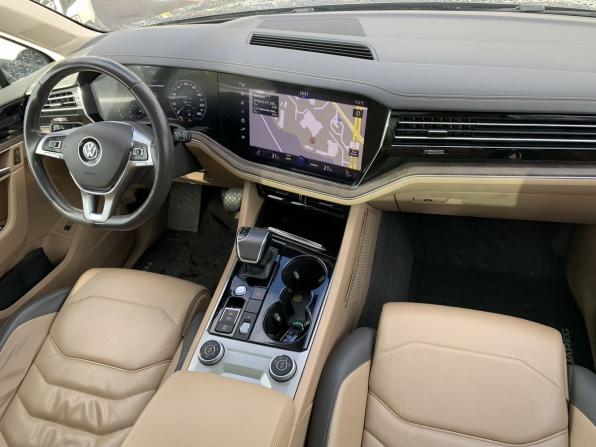 Volkswagen Touareg III с пробегом 2019 года, цена 4 099 000 рублей, 176023 км, внедорожник, Автокод Объявления