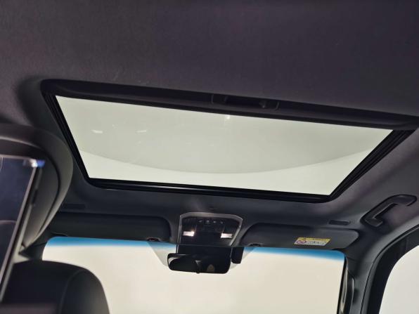 Toyota Land Cruiser 300 Series с пробегом 2023 года, цена 11 717 000 рублей, 39550 км, внедорожник, Автокод Объявления