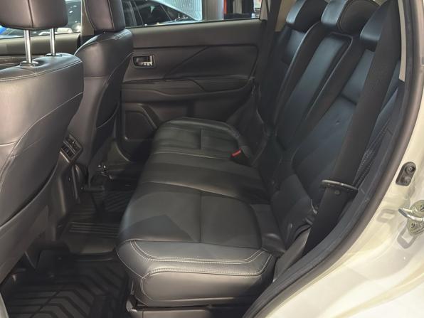 Mitsubishi Outlander III Рестайлинг 3 с пробегом 2018 года, цена 2 350 000 рублей, 151000 км, внедорожник, Автокод Объявления