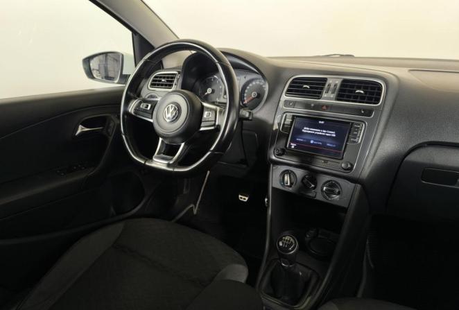 Volkswagen Polo V Рестайлинг с пробегом 2018 года, цена 1 270 000 рублей, 127282 км, седан, Автокод Объявления
