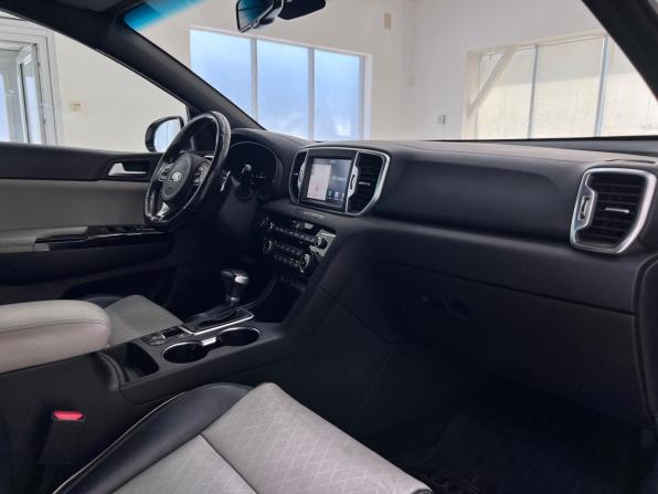 Kia Sportage IV с пробегом 2018 года, цена 2 290 000 рублей, 102660 км, внедорожник, Автокод Объявления