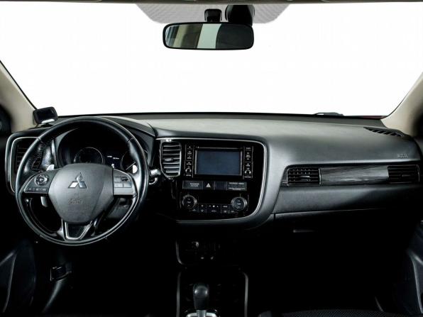 Mitsubishi Outlander III Рестайлинг 2 с пробегом 2017 года, цена 1 848 000 рублей, 130878 км, внедорожник, Автокод Объявления