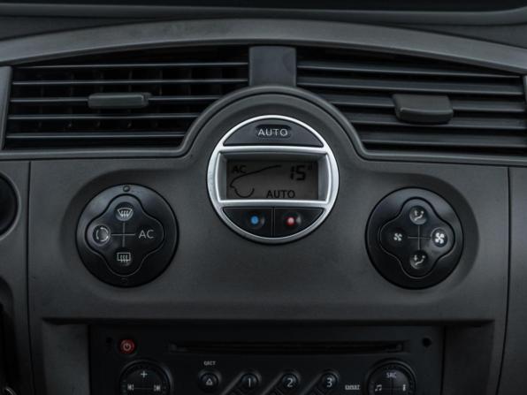 Renault Scenic II Рестайлинг с пробегом 2008 года, цена 485 000 рублей, 238036 км, компактвэн, Автокод Объявления