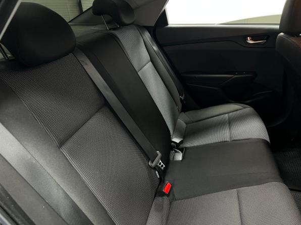 Hyundai Solaris II с пробегом 2018 года, цена 1 190 000 рублей, 189300 км, седан, Автокод Объявления