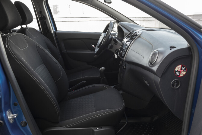 Renault Sandero II с пробегом 2016 года, цена 877 000 рублей, 130000 км, хэтчбек, Автокод Объявления
