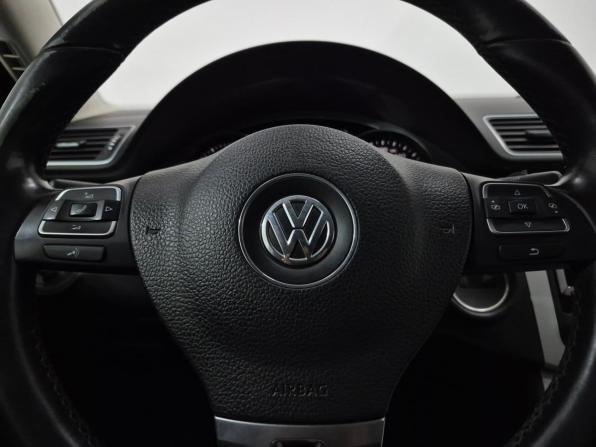 Volkswagen Passat B7 с пробегом 2013 года, цена 1 060 000 рублей, 173906 км, седан, Автокод Объявления