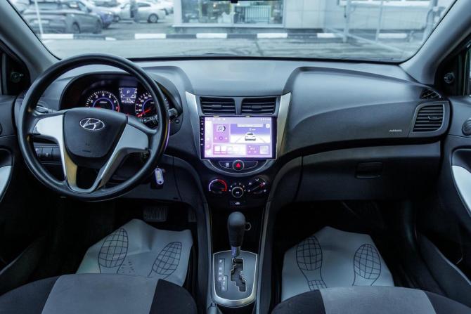 Hyundai Solaris I с пробегом 2012 года, цена 720 000 рублей, 113700 км, хэтчбек, Автокод Объявления