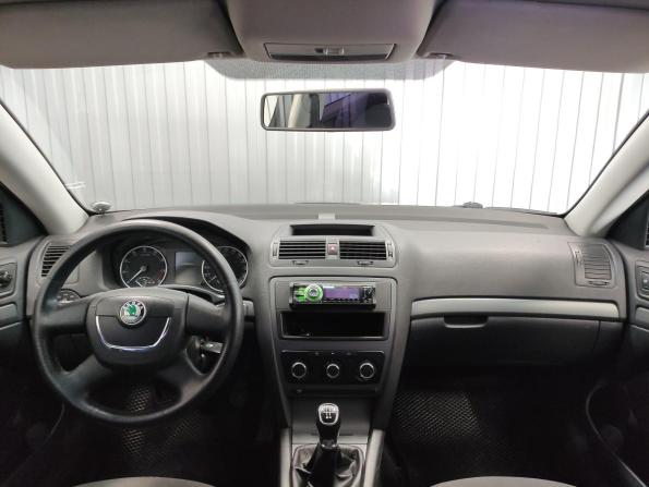 Skoda Octavia II (A5) Рестайлинг с пробегом 2010 года, цена 660 000 рублей, 214072 км, лифтбек, Автокод Объявления