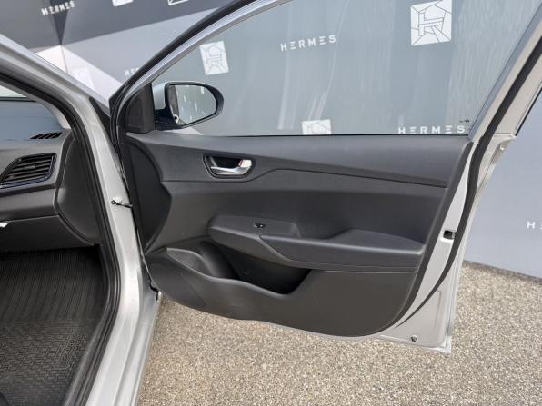 Hyundai Solaris II Рестайлинг с пробегом 2021 года, цена 1 589 000 рублей, 111941 км, седан, Автокод Объявления