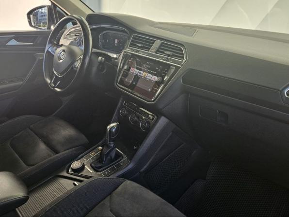Volkswagen Tiguan II с пробегом 2019 года, цена 2 480 000 рублей, 140764 км, внедорожник, Автокод Объявления