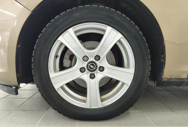Opel Astra J Рестайлинг с пробегом 2012 года, цена 449 000 рублей, 235765 км, седан, Автокод Объявления