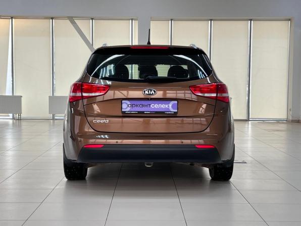 Kia Ceed II Рестайлинг с пробегом 2016 года, цена 1 350 000 рублей, 104552 км, универсал, Автокод Объявления