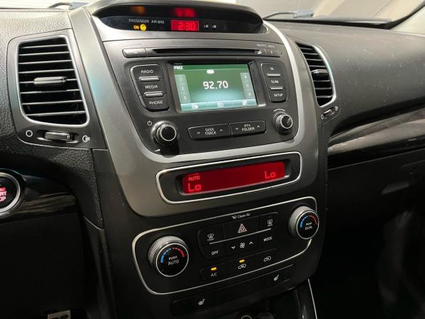 Kia Sorento II Рестайлинг с пробегом 2012 года, цена 1 260 000 рублей, 358934 км, внедорожник, Автокод Объявления