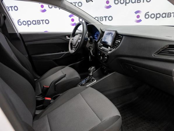 Hyundai Solaris II Рестайлинг с пробегом 2022 года, цена 1 620 000 рублей, 118059 км, седан, Автокод Объявления