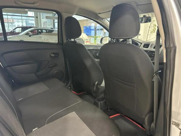 Renault Logan II Рестайлинг с пробегом 2021 года, цена 1 100 000 рублей, 114240 км, седан, Автокод Объявления