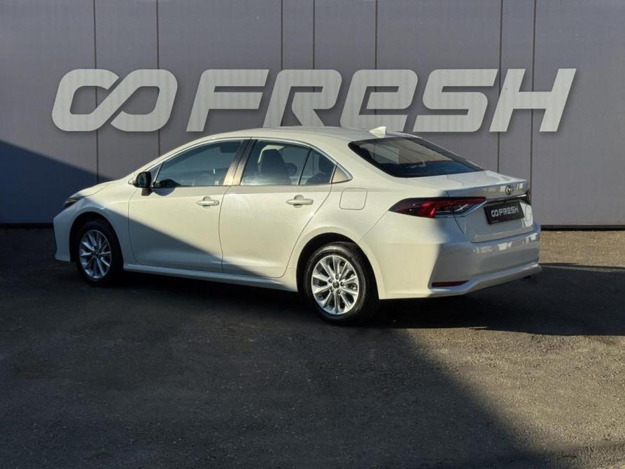 Toyota Corolla XI (E160 E170 E180) Рестайлинг 1 Кропоткин  - изображение 2