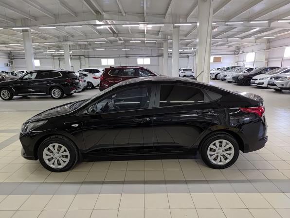 Hyundai Solaris II Рестайлинг с пробегом 2021 года, цена 1 690 000 рублей, 63500 км, седан, Автокод Объявления