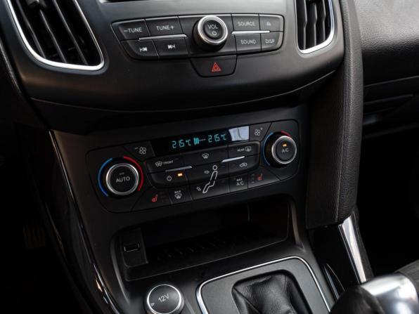 Ford Focus III Рестайлинг с пробегом 2015 года, цена 1 198 000 рублей, 234026 км, универсал, Автокод Объявления