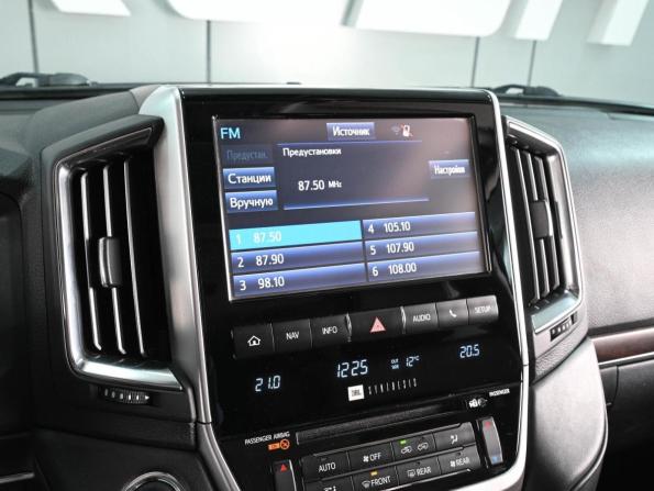 Toyota Land Cruiser 200 Series Рестайлинг 2 с пробегом 2016 года, цена 5 875 000 рублей, 156311 км, внедорожник, Автокод Объявления