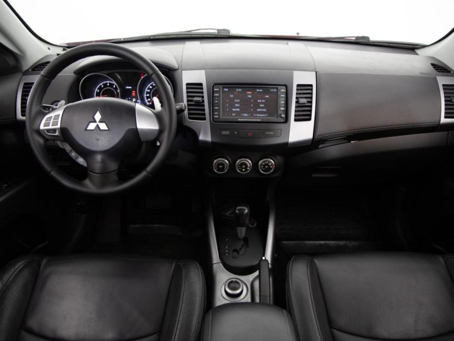 Mitsubishi Outlander II Рестайлинг Санкт-Петербург  - изображение 10