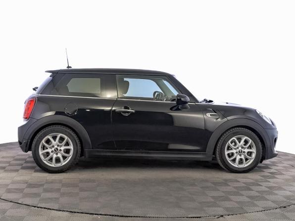 Mini Hatch III (F55/F56) с пробегом 2016 года, цена 1 518 000 рублей, 87427 км, хэтчбек, Автокод Объявления