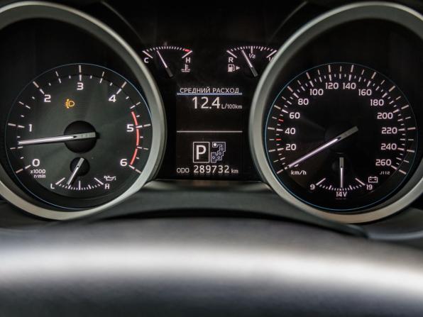 Toyota Land Cruiser 200 Series Рестайлинг 1 с пробегом 2012 года, цена 5 498 000 рублей, 289000 км, внедорожник, Автокод Объявления