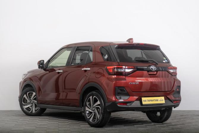 Toyota Raize I с пробегом 2019 года, цена 1 839 000 рублей, 45300 км, внедорожник, Автокод Объявления