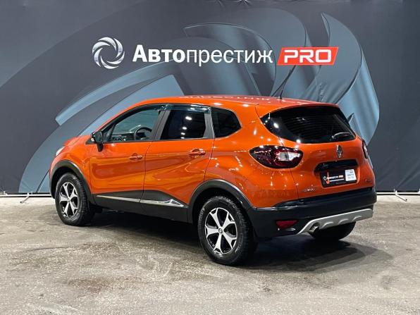 Renault Kaptur I с пробегом 2018 года, цена 1 194 000 рублей, 196678 км, внедорожник, Автокод Объявления