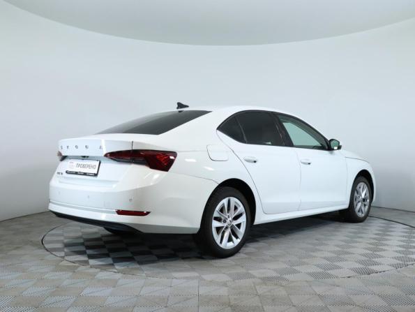 Skoda Octavia IV (A8) с пробегом 2022 года, цена 1 999 990 рублей, 79701 км, лифтбек, Автокод Объявления